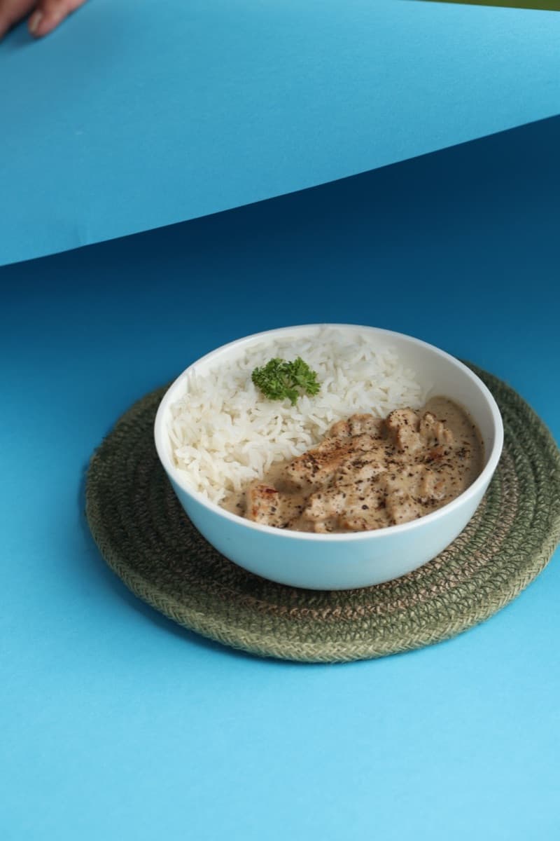 Creamy chicken and rice bowl